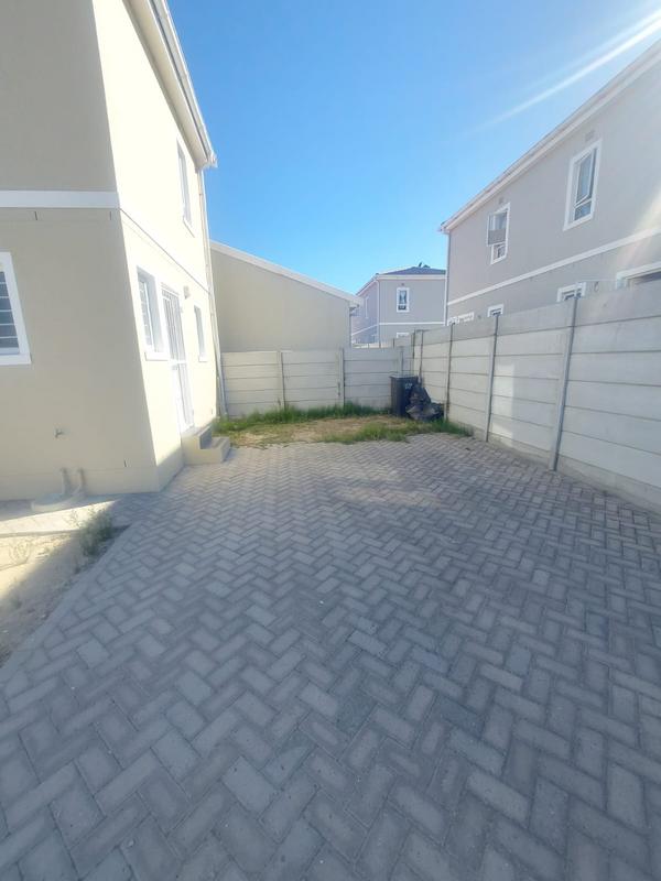 2 Bedroom Property for Sale in Rivergate Western Cape